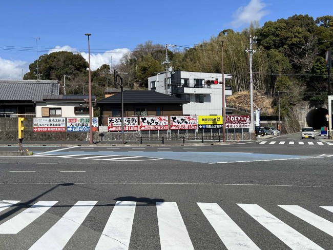 高速道路出口集合案内広告看板（各社 様） | 看板広告のことなら新宮